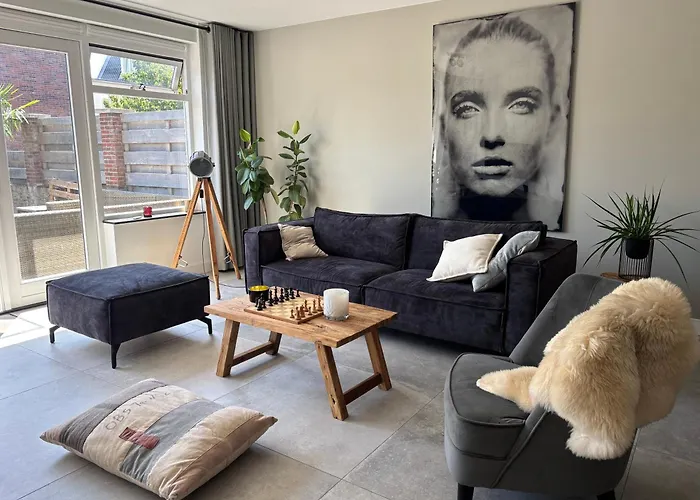 Βίλα Wellness Binnenhof *