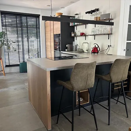 Wellness Binnenhof 别墅 *